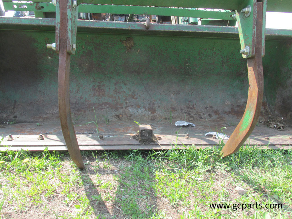 741 LOADER 7FT W/ GRAPPLE